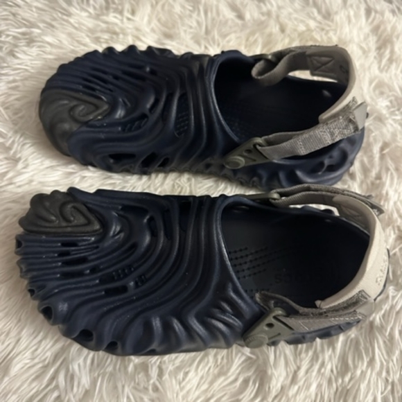 Crocs - Picture 2 of 8